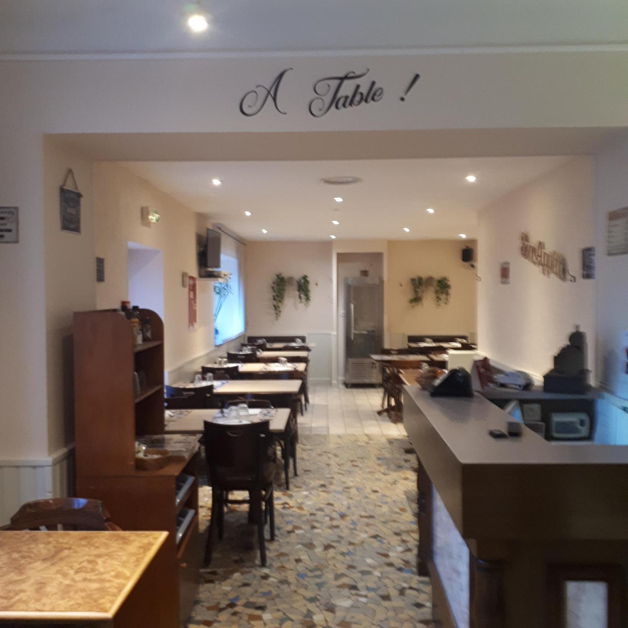 Hotel Restaurant Le Centre Comblanchien